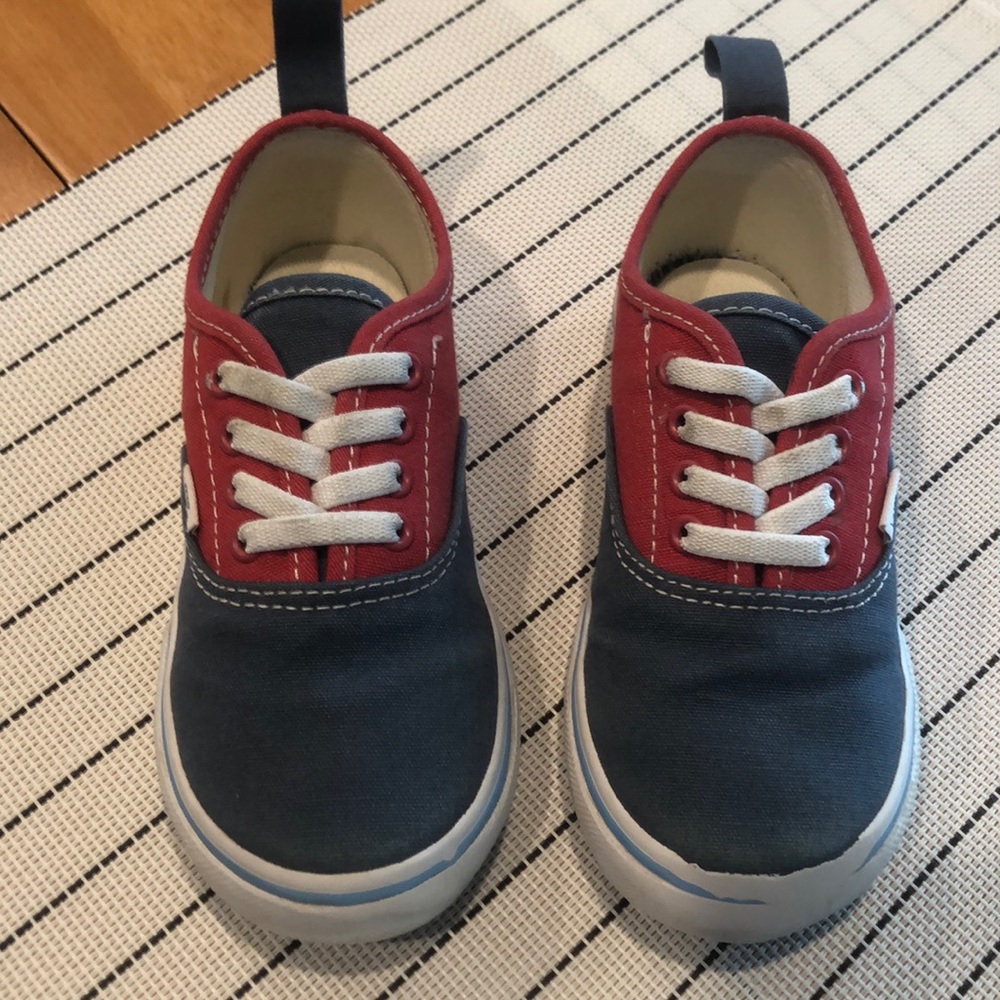 Toddler boys Vans size 9.5. Vehicle